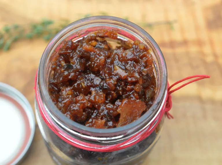 Recipe-for-Bacon-Jam-which-makes-a-fabulous-food-gift-1