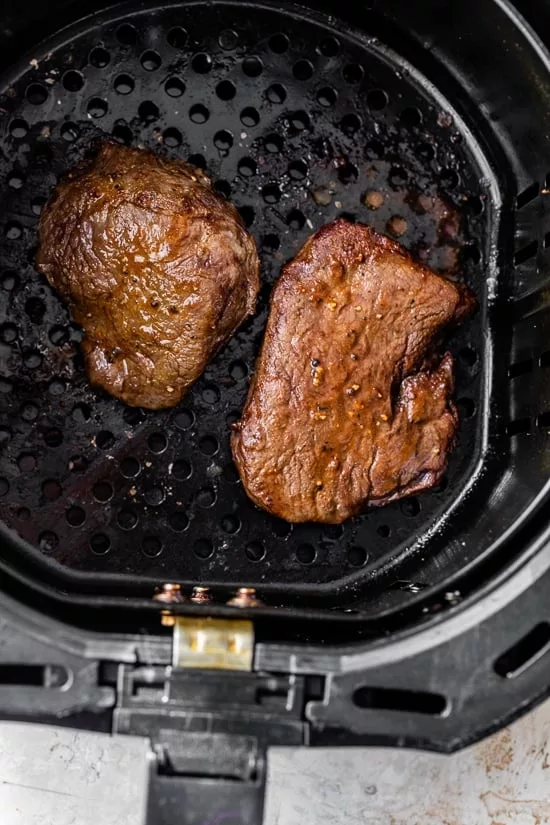 Cook the ideal Air Fryer Steak so that it is juicy inside . Steak cooked by air is quick, simple, and creates no mess in the kitchen!