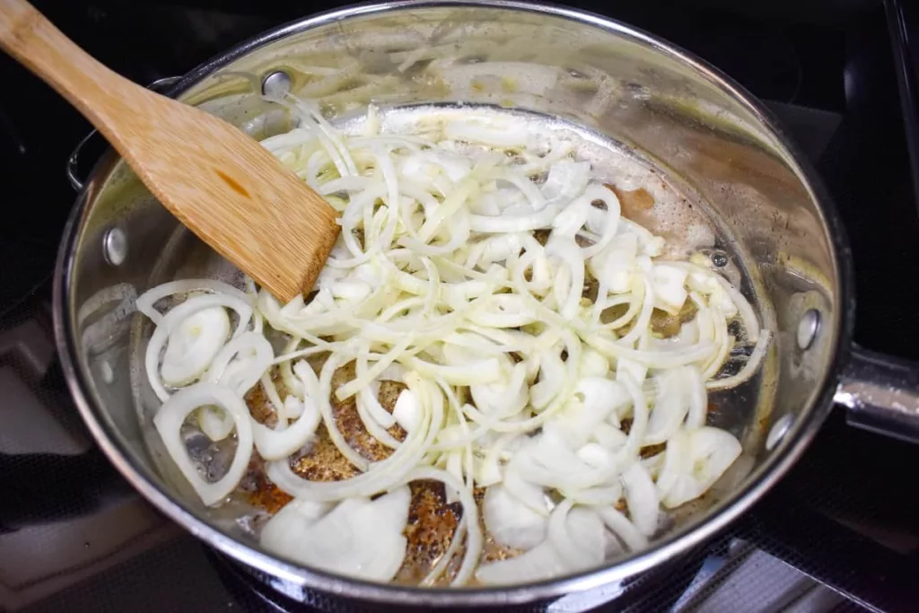 HOW TO MAKE FRENCH ONION PORK CHOPS 